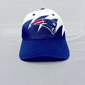 Reebok Shark Tooth New England Patriots M/L Hat Cap Vintage Flex Fit NFL Blue